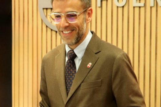 Puertollano frente a su memoria y su patrimonio: el PSOE propone un monumento a los sanitarios y la protección de sus relojes históricos