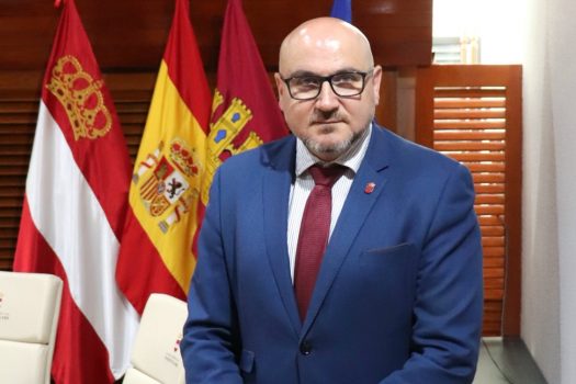 Féretros abiertos y riesgos sanitarios: el Ayuntamiento se expone a multas de hasta 15.000 € por la mala gestión del alcalde